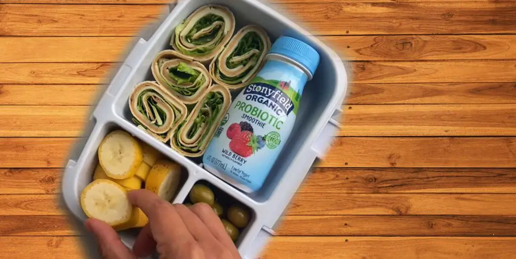 Everything-Bagel-Pinwheelst-for-kids-lunch-box